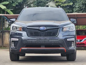 Subaru Forester 2.5i Premium AWD 2018 Gray
