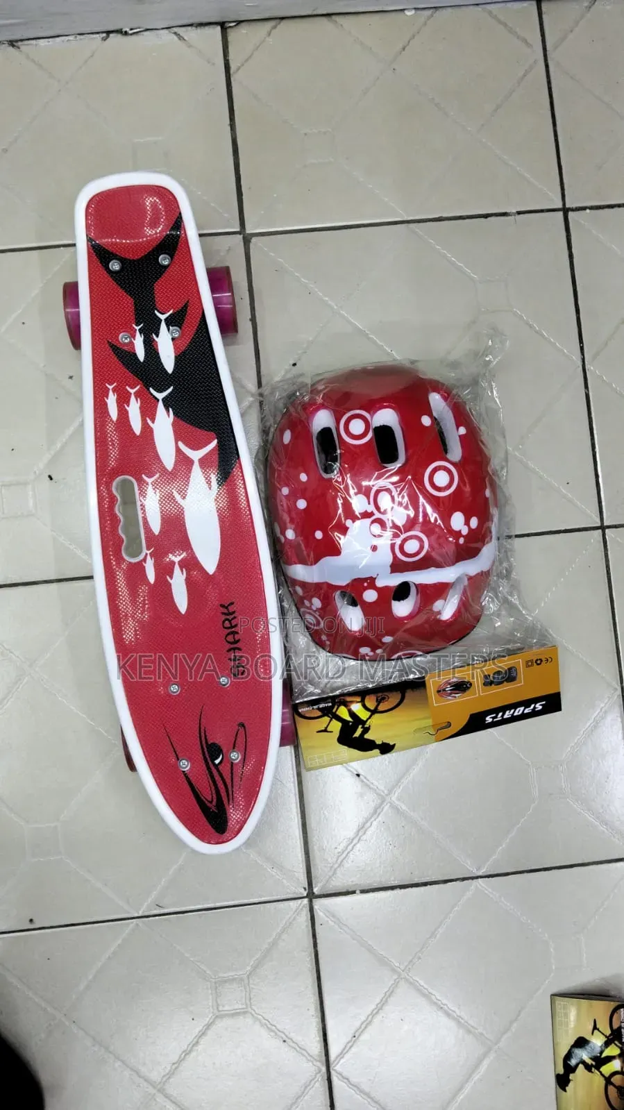 Skating Board + Helmete, Plastick Made Skate Board