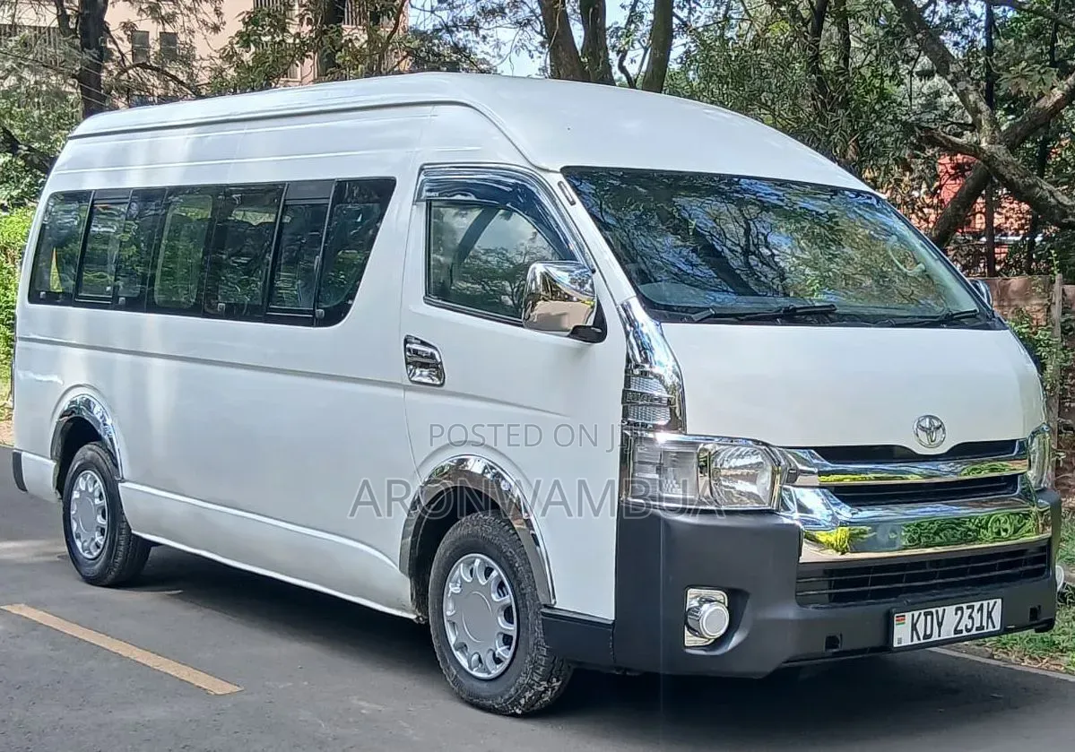 Toyota HiAce 2019 White