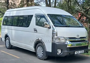 Toyota HiAce 2019 White