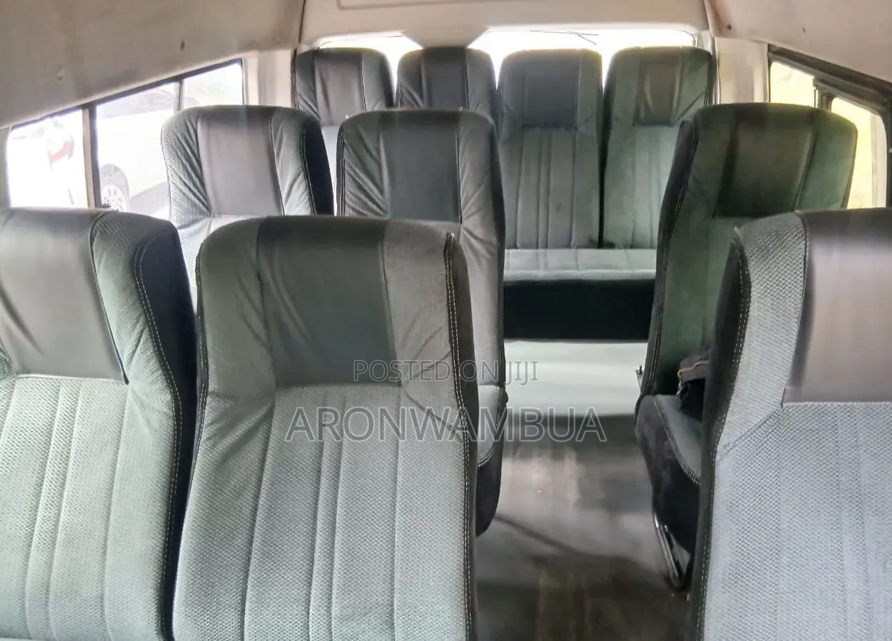 Toyota HiAce 2019 White