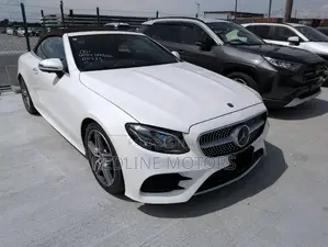 Mercedes-Benz E200 2019 Off white