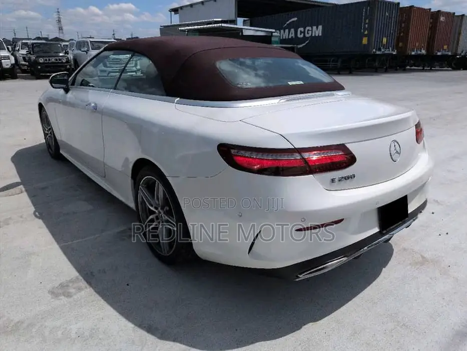 Mercedes-Benz E200 2019 Off white