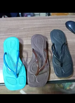 Comfortable Rubber Slippers – Sizes 38–42