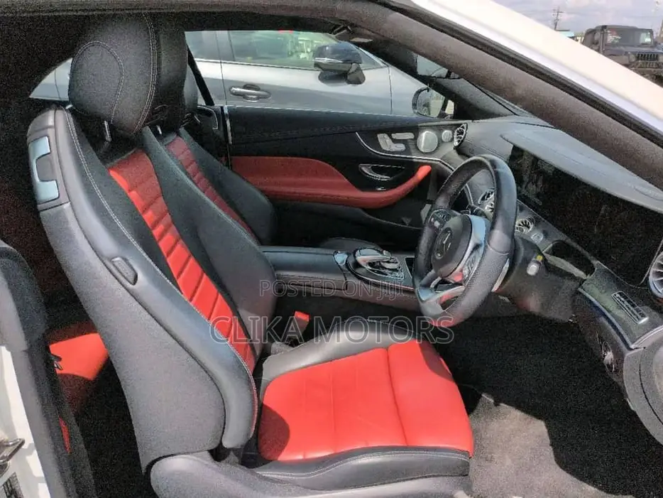 Mercedes-Benz E200 2019 Off white