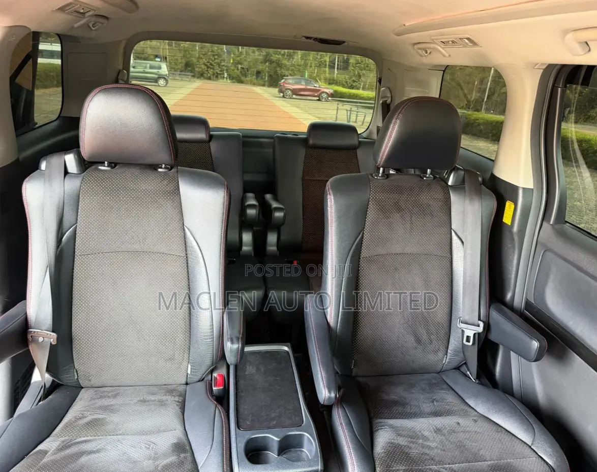 Toyota Vellfire 2014 Black