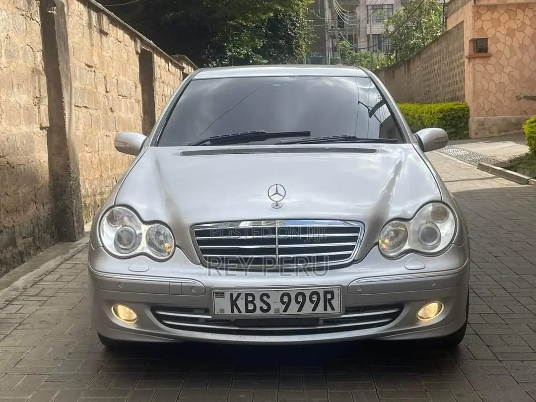 Mercedes-Benz C200 2005 Silver