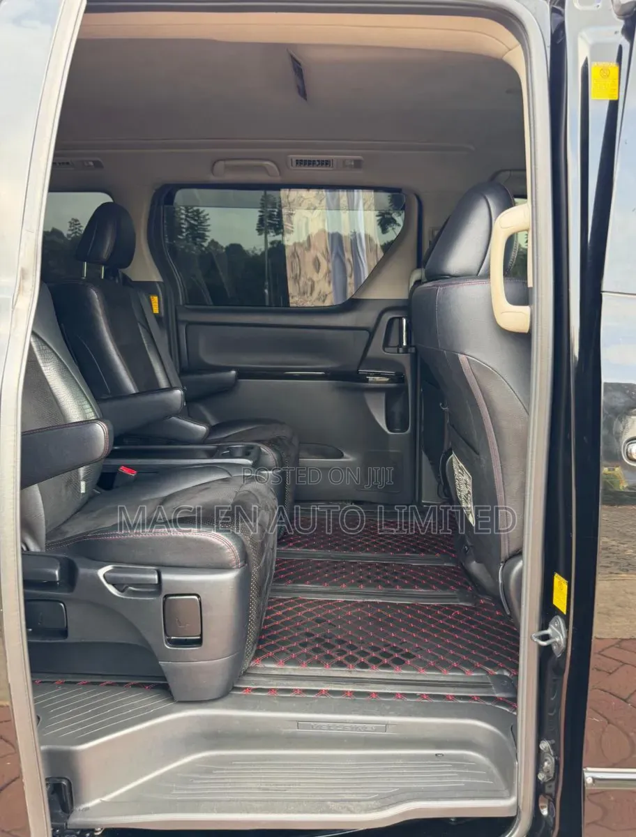Toyota Vellfire 2014 Black