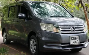 Honda Stepwgn 2014