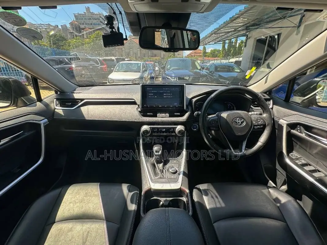 Toyota RAV4 LE AWD 2019 Pearl