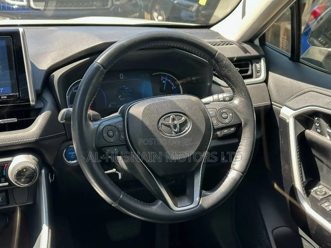 Toyota RAV4 LE AWD 2019 Pearl