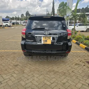 Toyota Vanguard 2010 Black