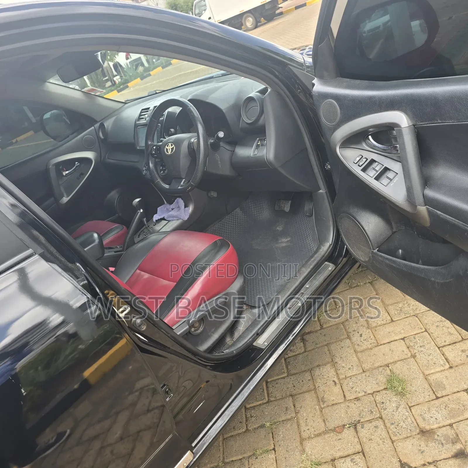 Toyota Vanguard 2010 Black