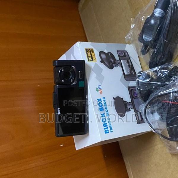 C309 3-Lens Dash Camera With WiFi - thumbnail 2
