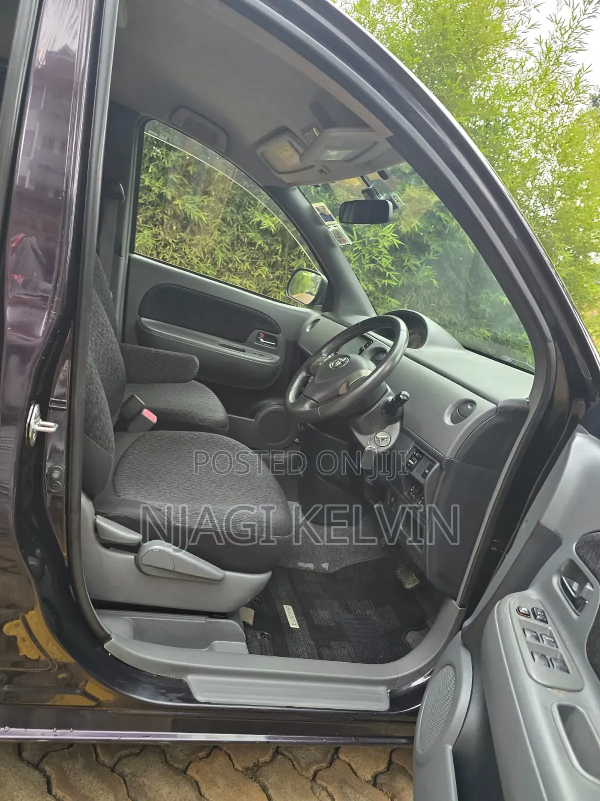 Toyota Sienta 2015