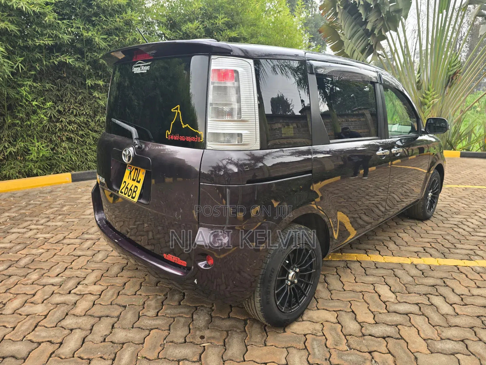 Toyota Sienta 2015