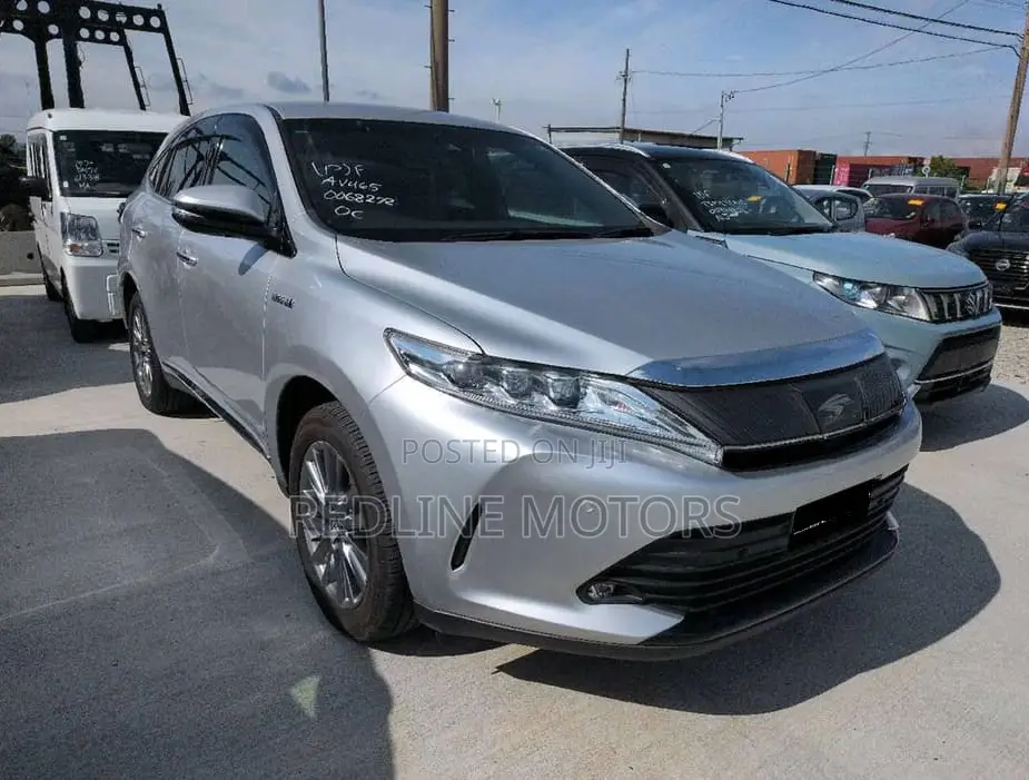 Toyota Harrier 2.0 2019 Silver