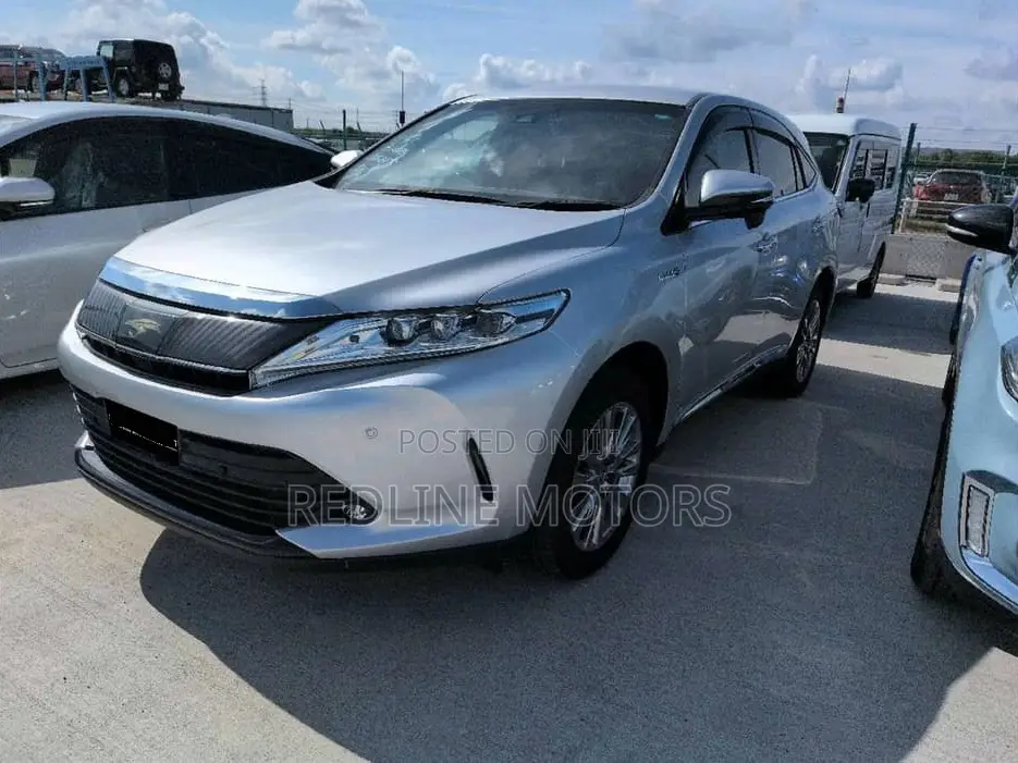 Toyota Harrier 2.0 2019 Silver