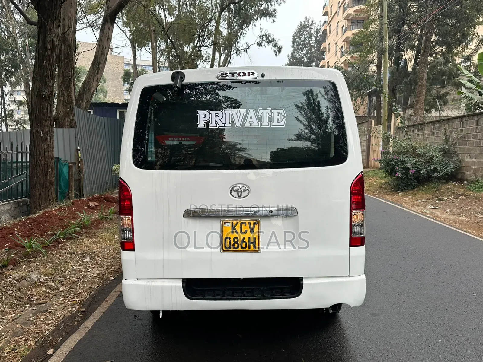 Toyota HiAce 2012 White