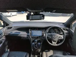 Toyota Harrier 2.0 2019 Silver