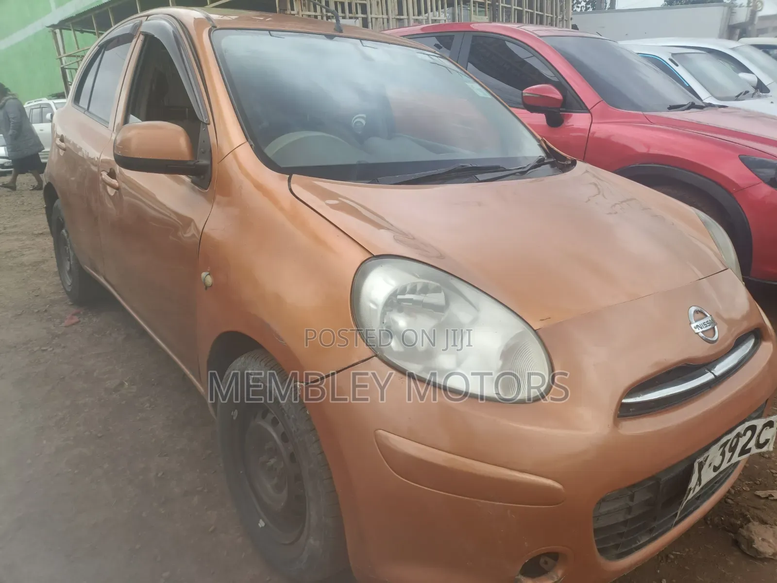 Nissan March 2012 Gold