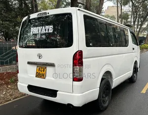 Toyota HiAce 2012 White
