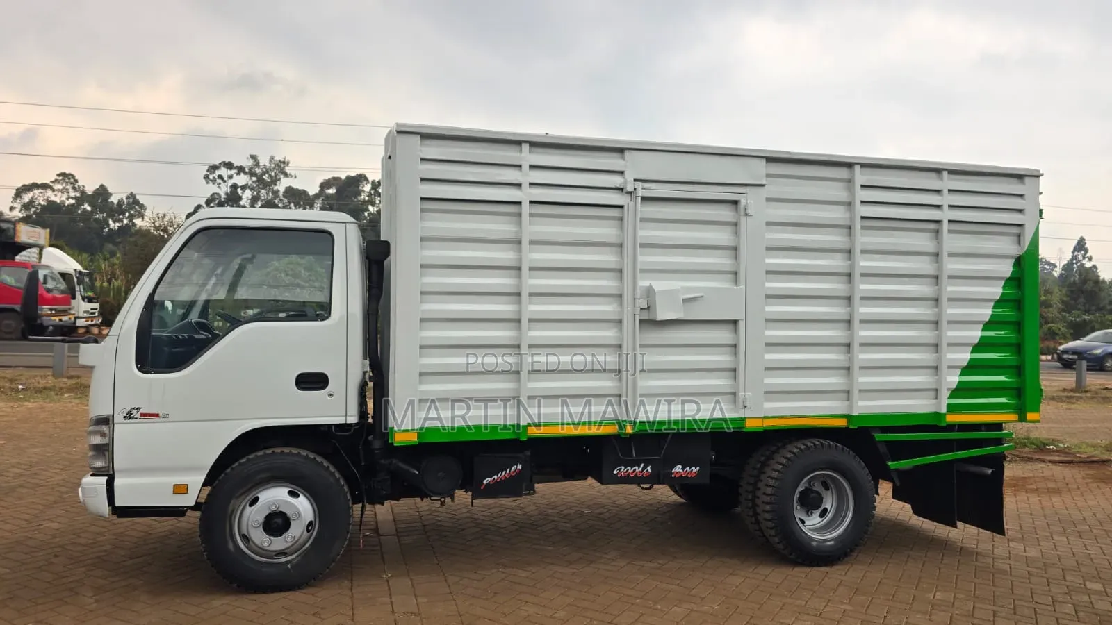 NKR Isuzu Cover