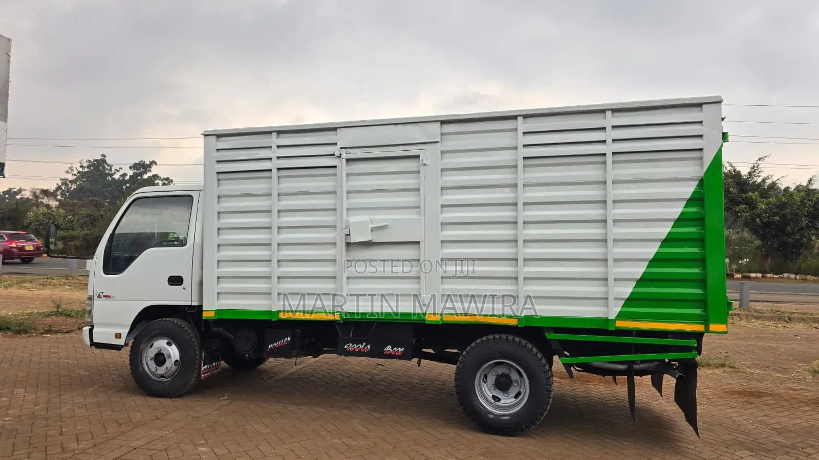 NKR Isuzu Cover