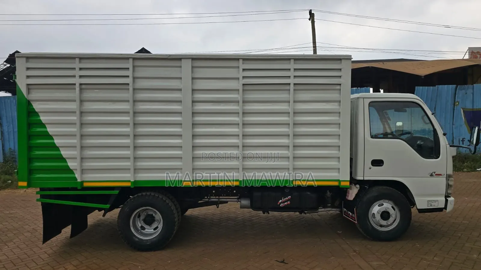NKR Isuzu Cover