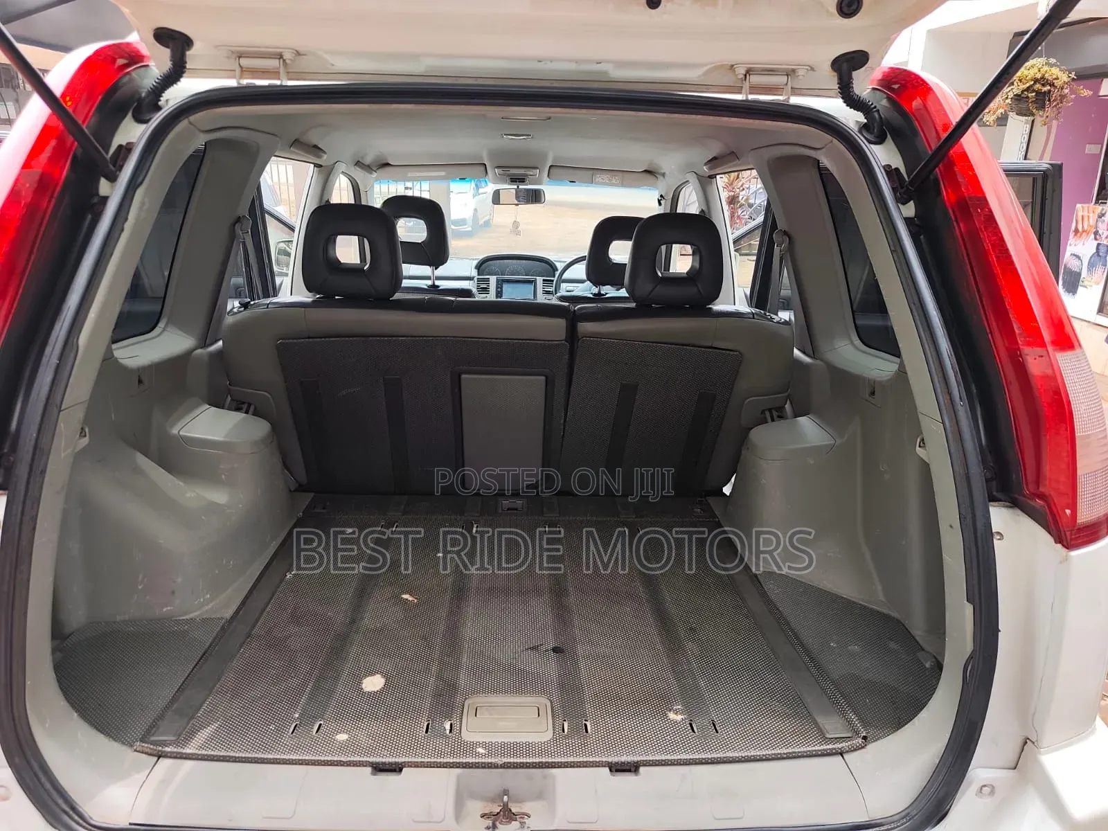 Nissan X-Trail 2006 White