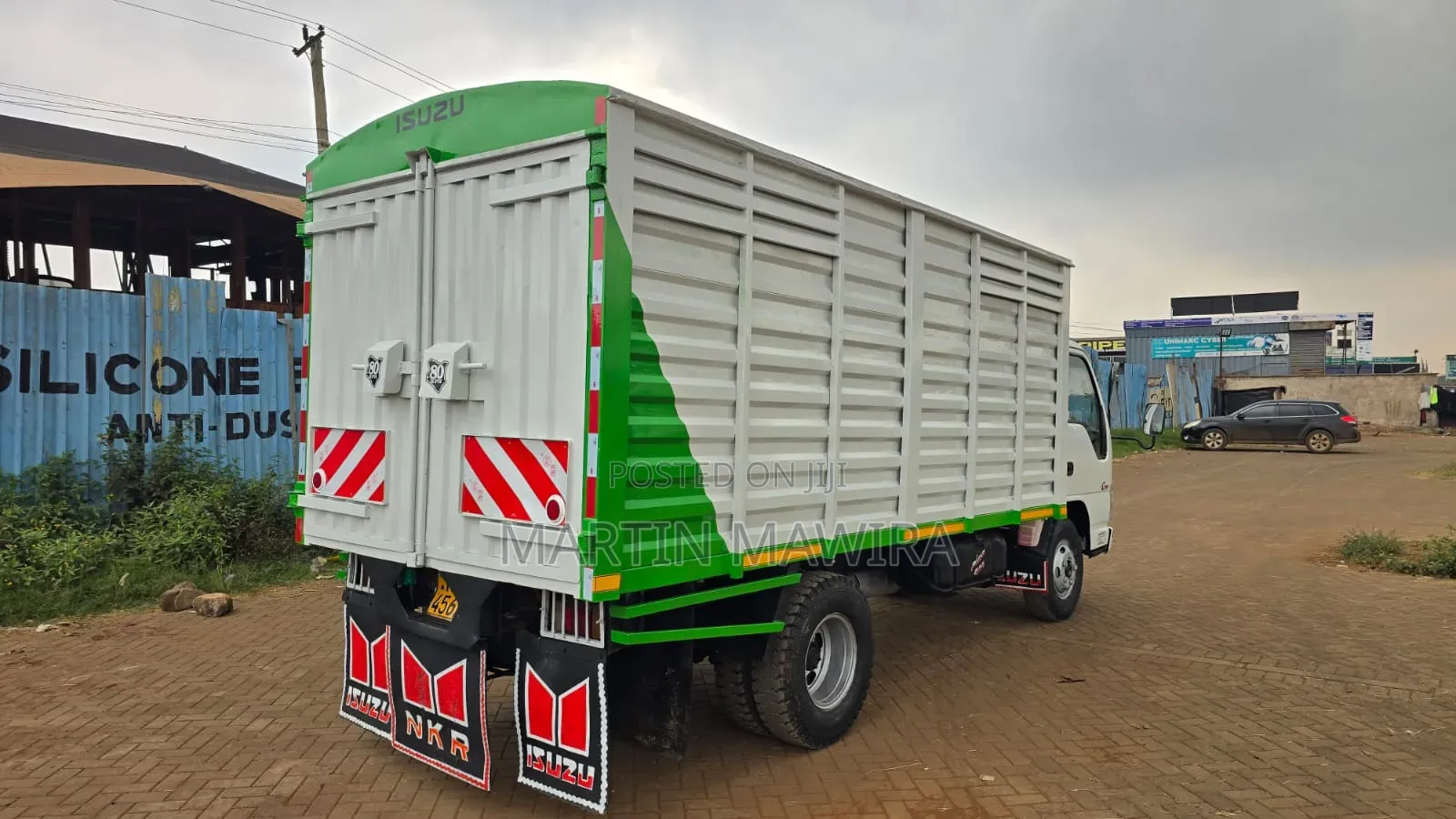 NKR Isuzu Cover