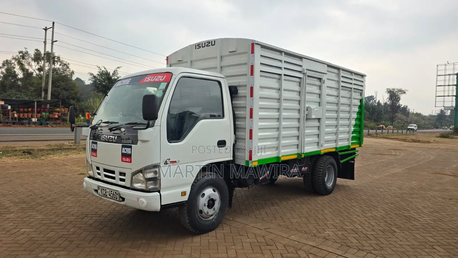 NKR Isuzu Cover