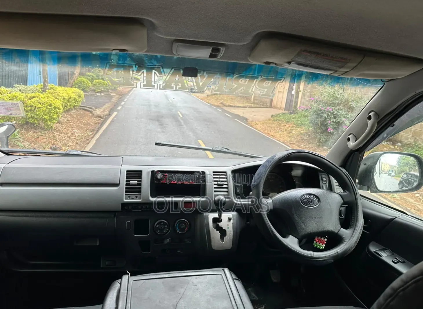 Toyota HiAce 2012 White