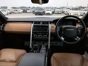 Land Rover Discovery SE 4x4 2019 Black