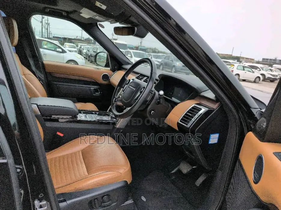 Land Rover Discovery SE 4x4 2019 Black