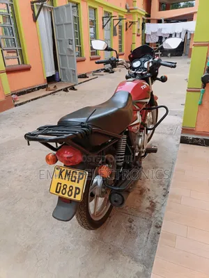 TVS HLX 125 2025 Red