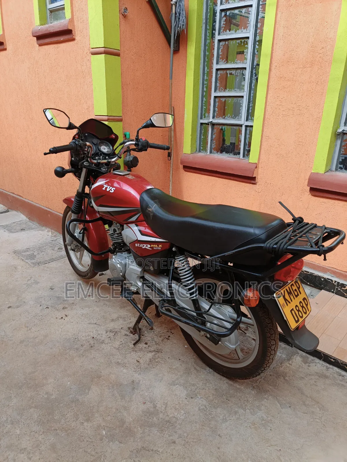 TVS HLX 125 2025 Red
