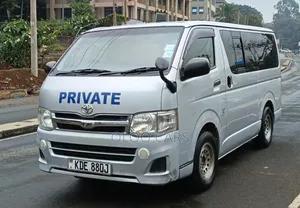 Toyota HiAce 2014 Silver