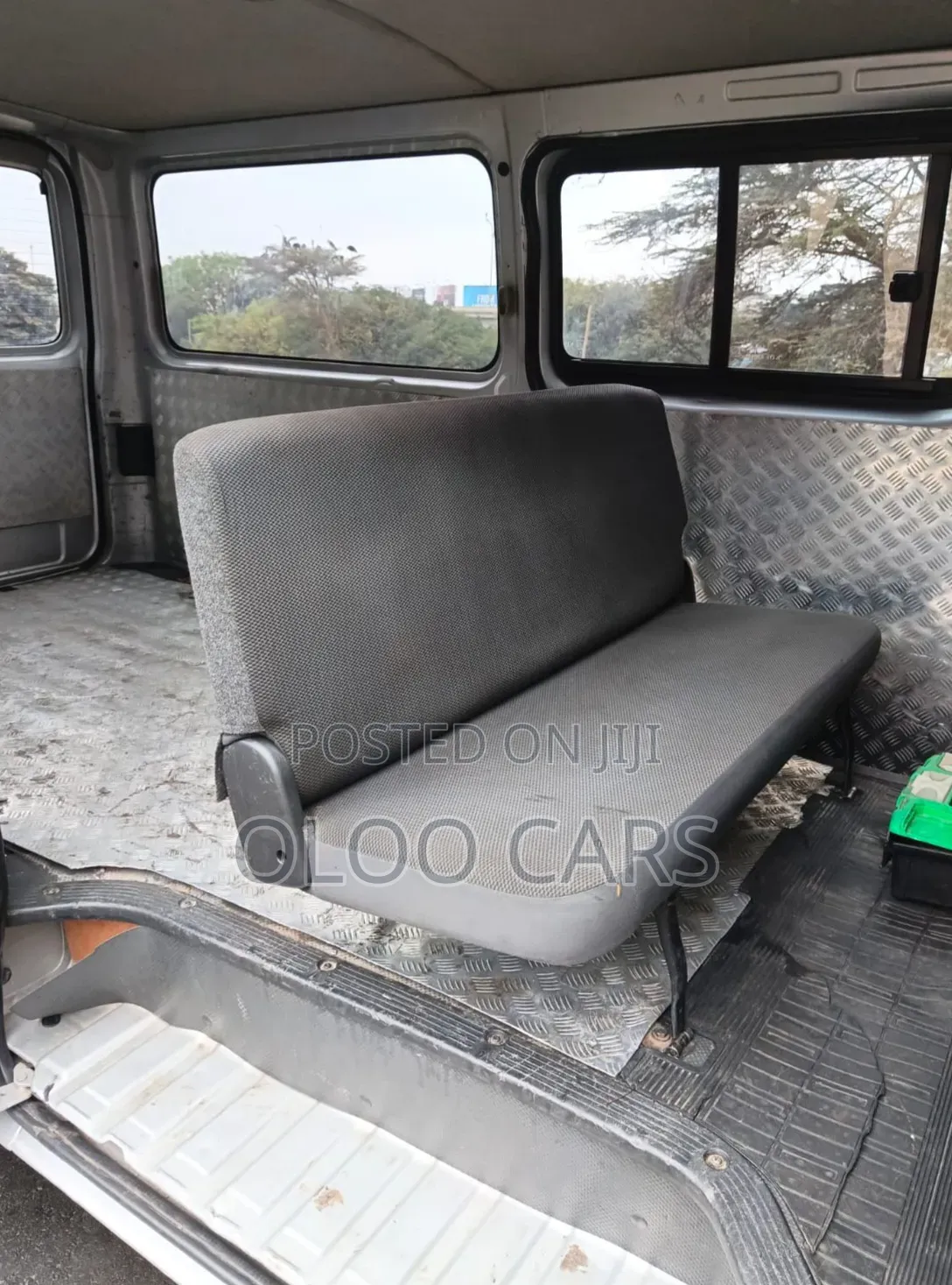 Toyota HiAce 2014 Silver