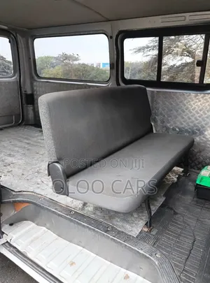 Toyota HiAce 2014 Silver