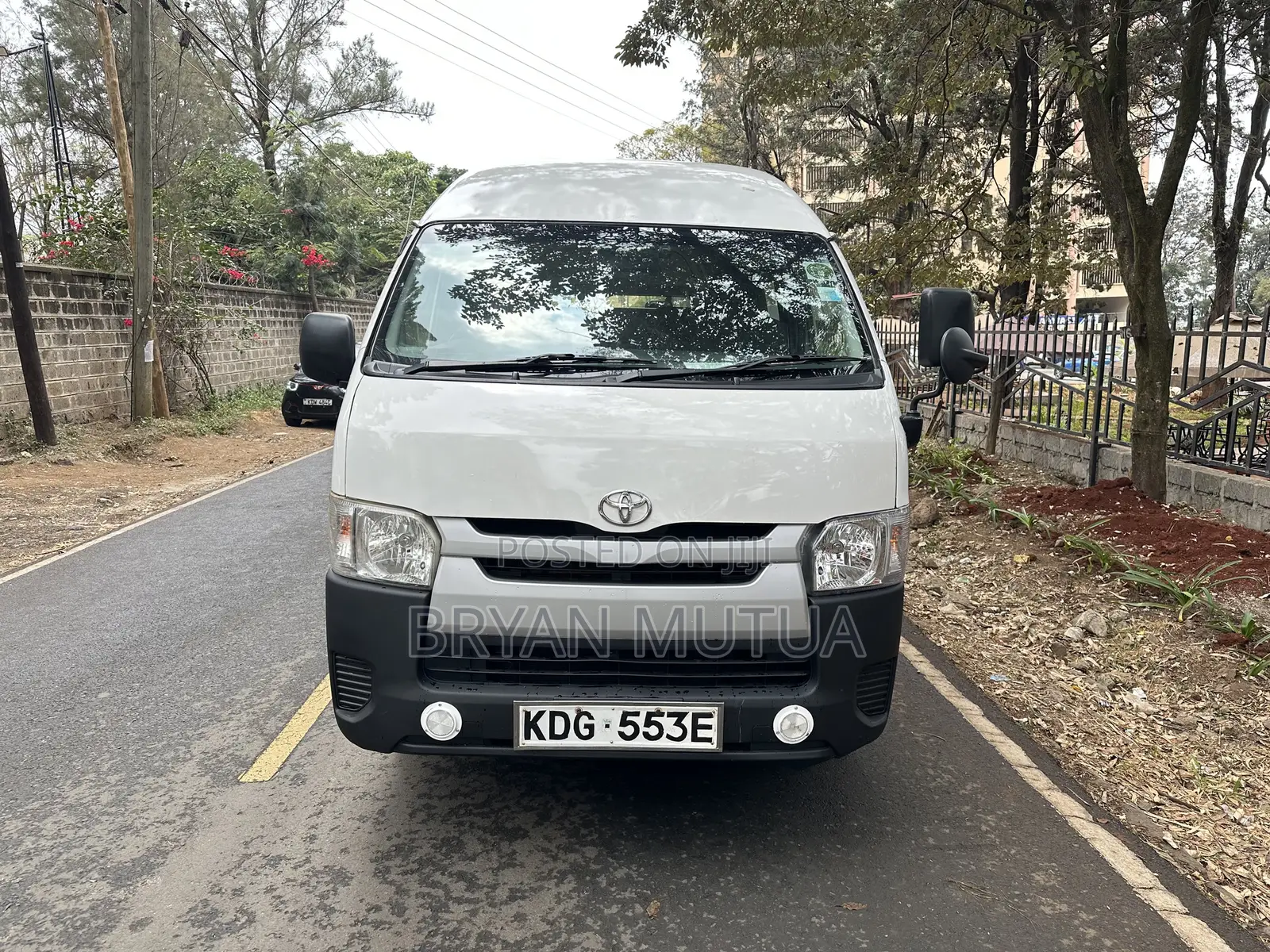 Toyota HiAce 2015 White
