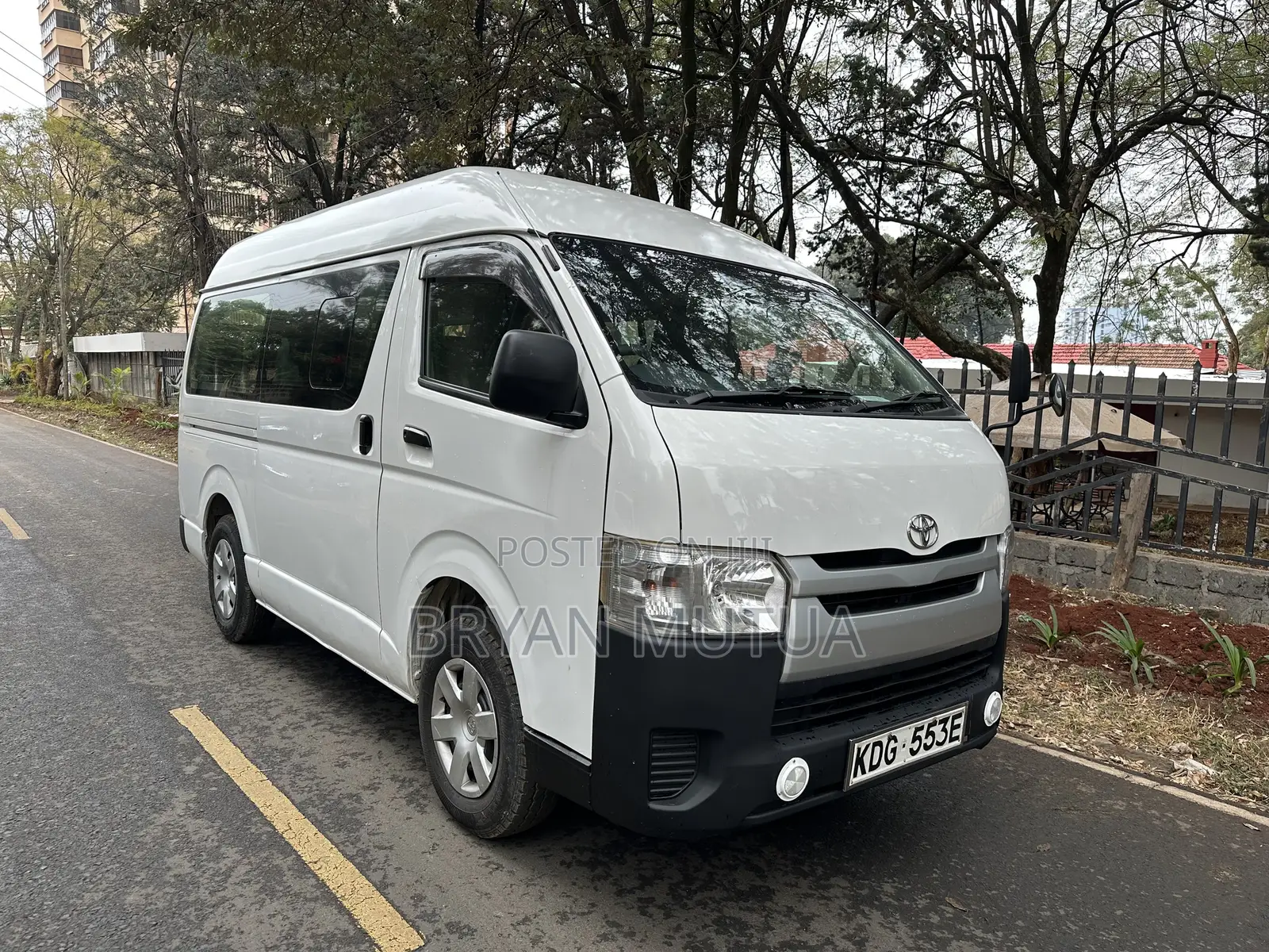 Toyota HiAce 2015 White