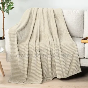 Ribbed Throw Balnkets