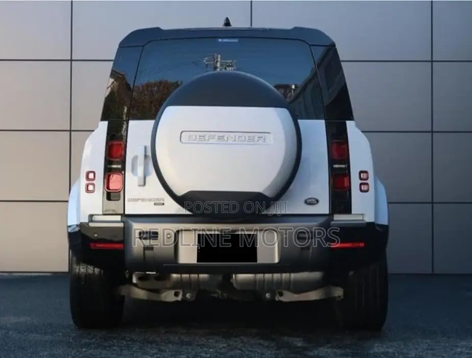Land Rover Defender S 2021 White