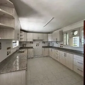 5bdrm Maisonette in Kitengela for sale