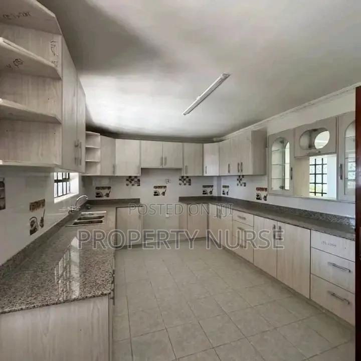 5bdrm Maisonette in Kitengela for sale