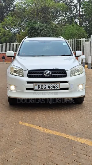 Toyota RAV4 2008 White