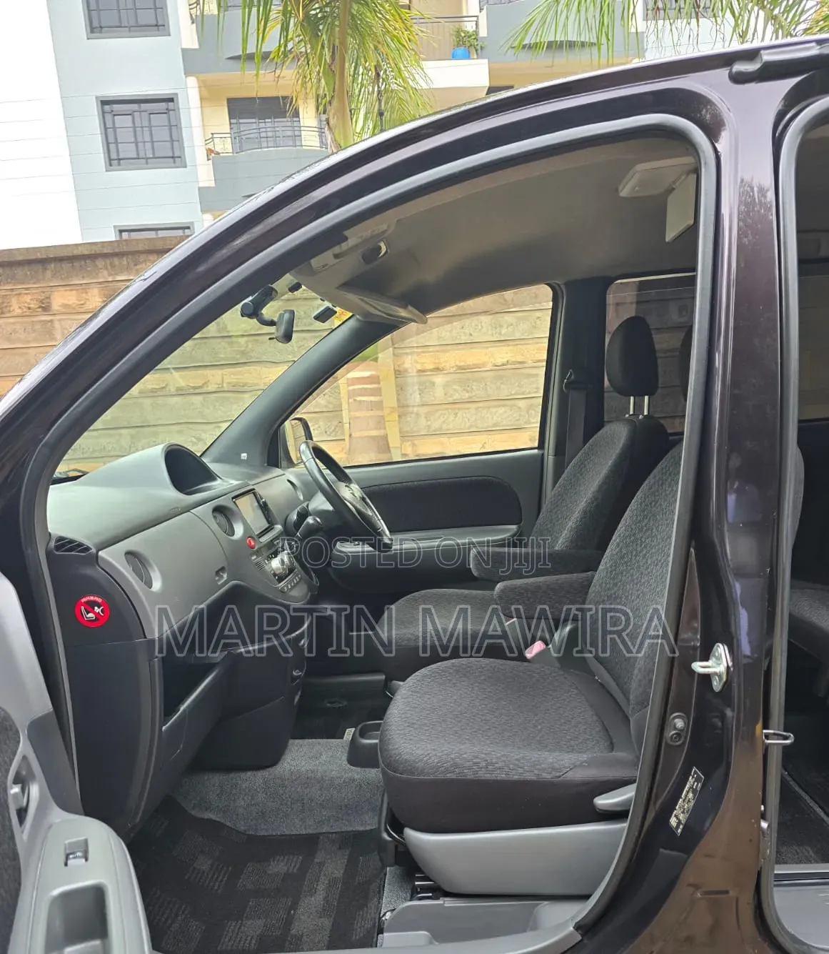 Toyota Sienta 2015
