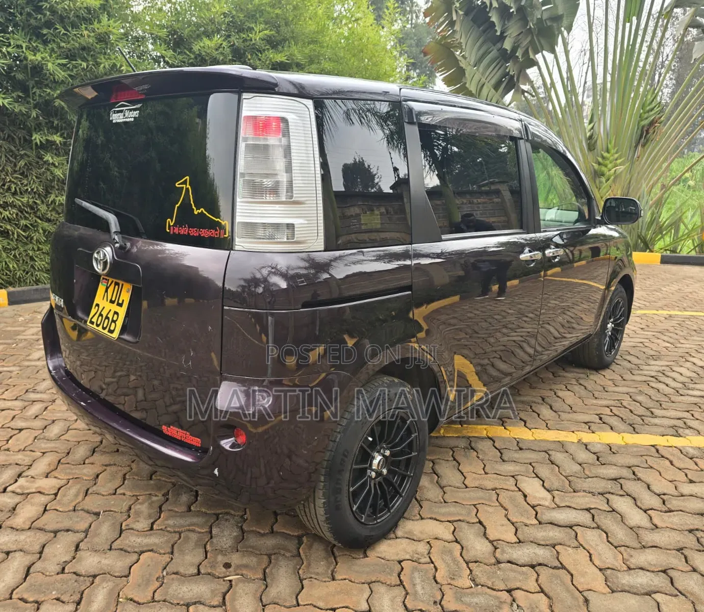 Toyota Sienta 2015