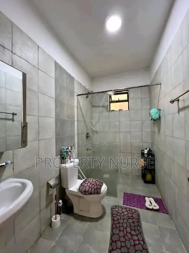 3bdrm Apartment in Gateway Mall Area for rent